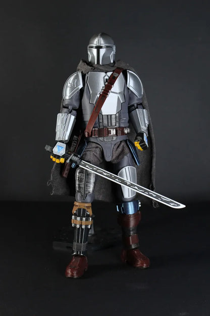 Mando figura coleccionable a detalle