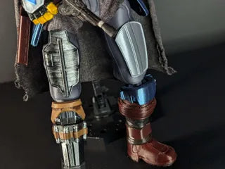 Mando figura coleccionable a detalle
